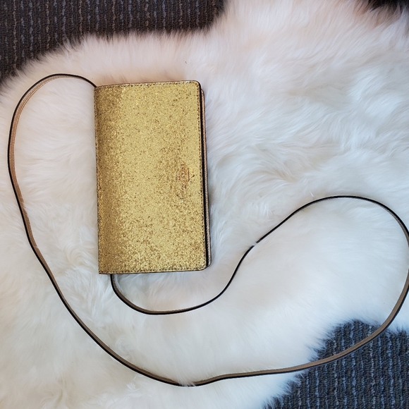 Coach Handbags - Coach Cross body shoulder bag clutch